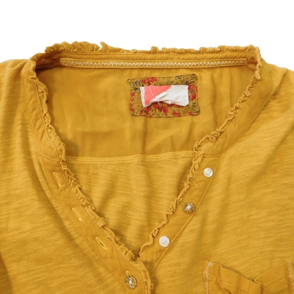 ANTHROPOLOGIE SZ XS MUSTARD LACE TRIM HENLEY SHIRT - Picture 3 of 7
